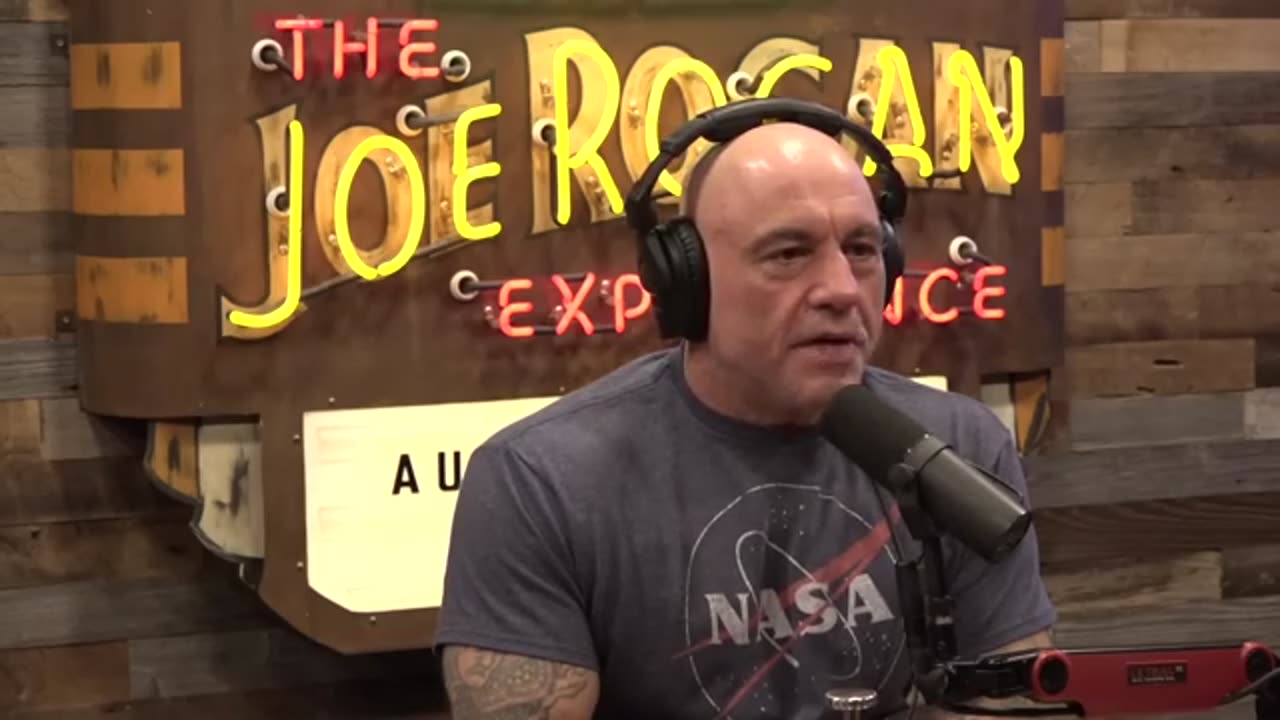 Joe Rogan Experience #2254 - Mel Gibson