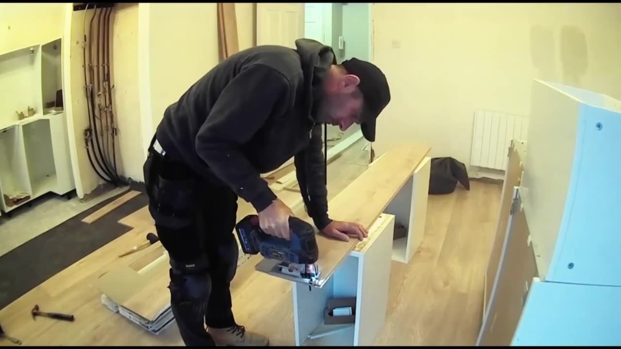 Cutting tool for laminate flooring, makes job so easy and very little dust