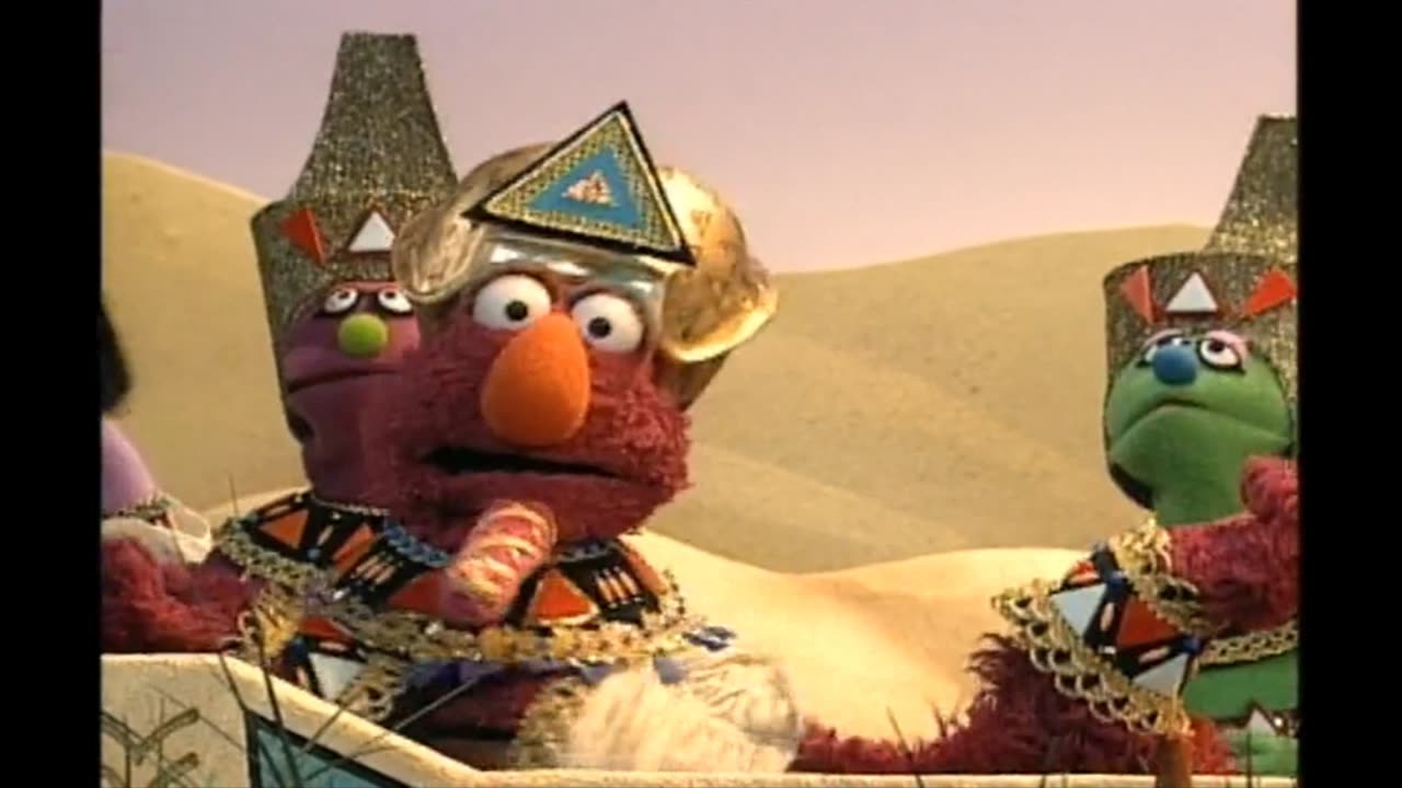 Sesame Street Guess That Shape and Color