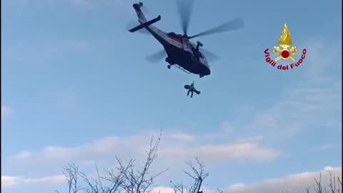 Genova - Percorre la strada dell’acquedotto e cade in una scarpata: soccorso dai VVF (27.02.25)