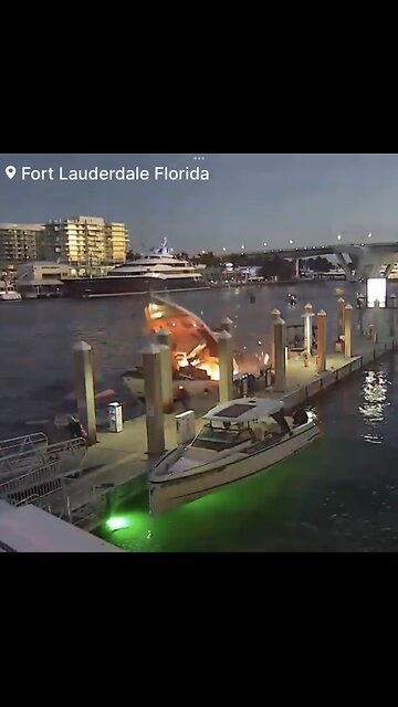 BOAT EXPLODES AT FT. LAUDERDALE MARINA💥🛥️💥💫