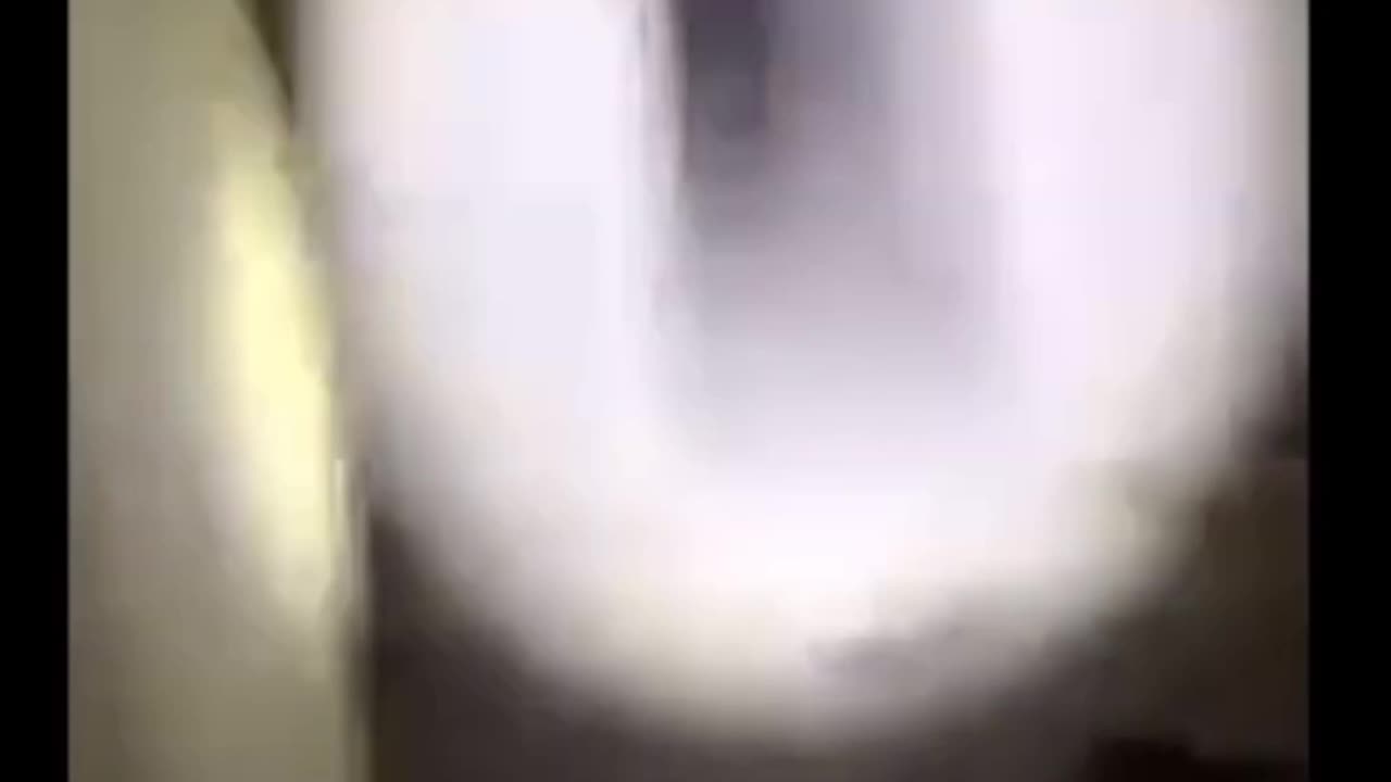 This YouTuber Captured This In a Haunted Houseš±