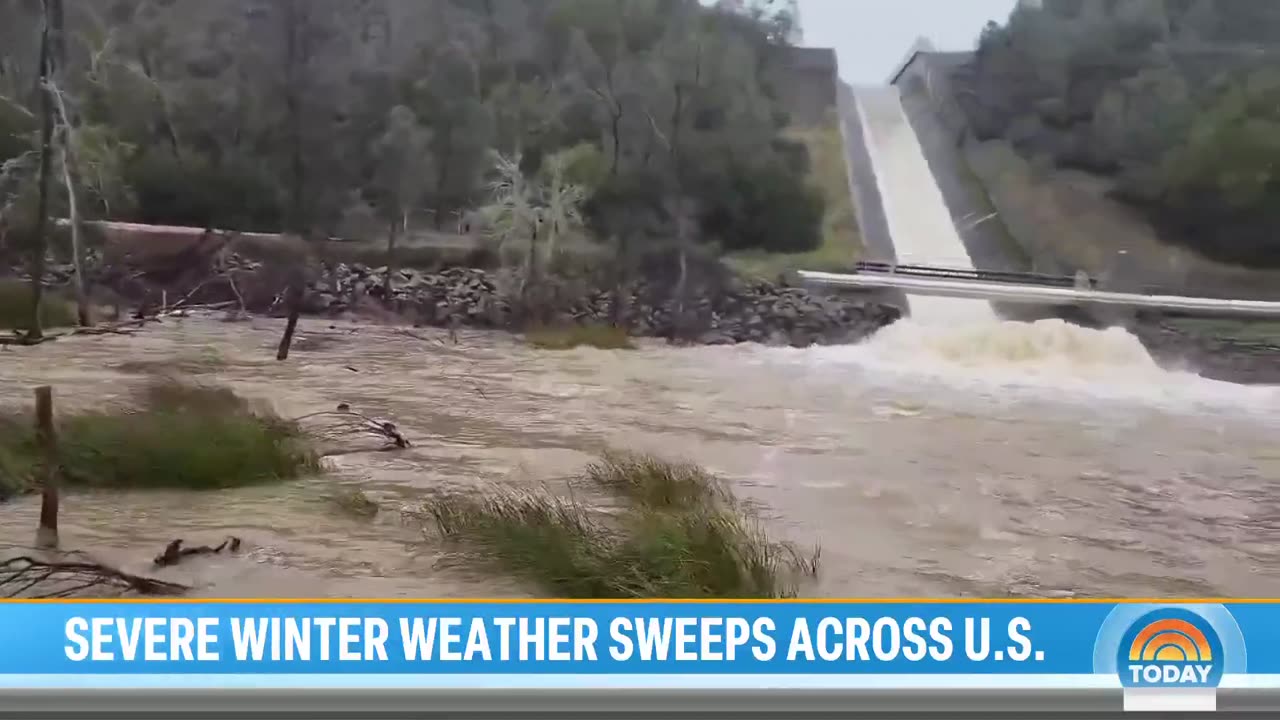 Severe winter storm rips across US, deadly tornado hits Kentucky