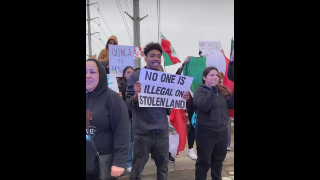 Why Do Illegals Fly The Mexican Flag When Protesting Deportation ?