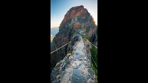 This is the famous PR 1 trail in Madeira, Portugal 🇵🇹