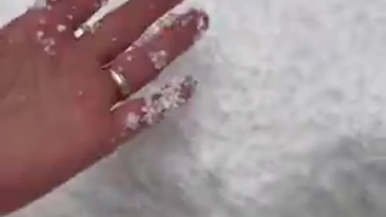 Fake 'Geoingeenered' Snow Falling from Sky in Pennsylvania [NEEDS TESTED!]