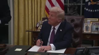 Trump signs executive order declaring a national emergency at the southern border of the US