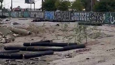 Man Shows LA Help Message being Today