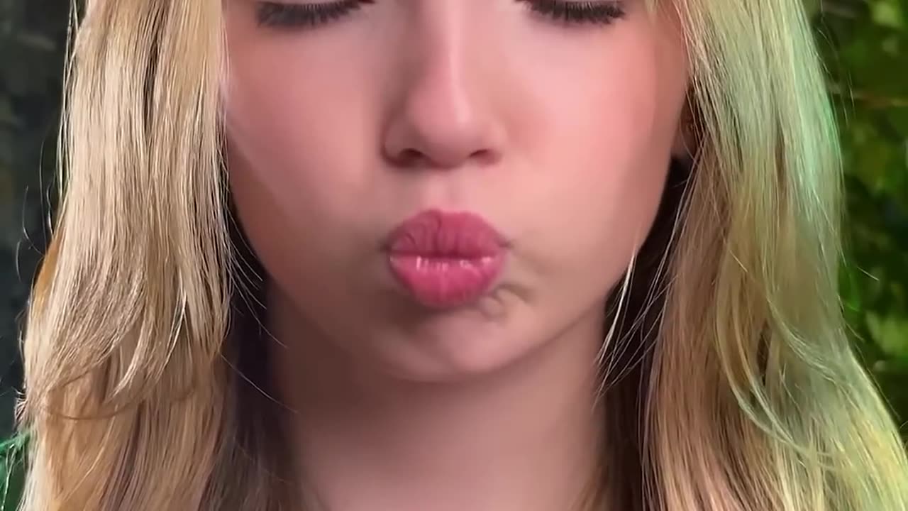 Betsy - Sigma Boy Face Dance