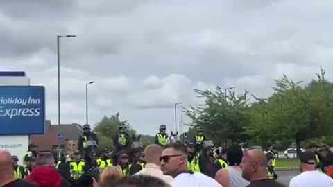 The British Public have had enough 🇬🇧🇬🇧 Deportations should begin.