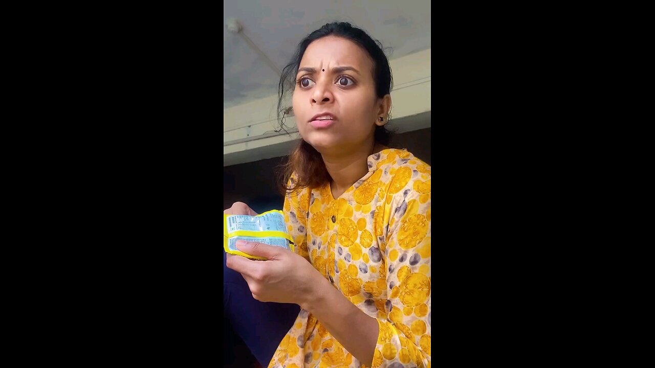 Kaamchor🤣 #reels #funnyreels #funnyvideo #comedy #comedyvideo #instareels #foryouシ #varsha #real