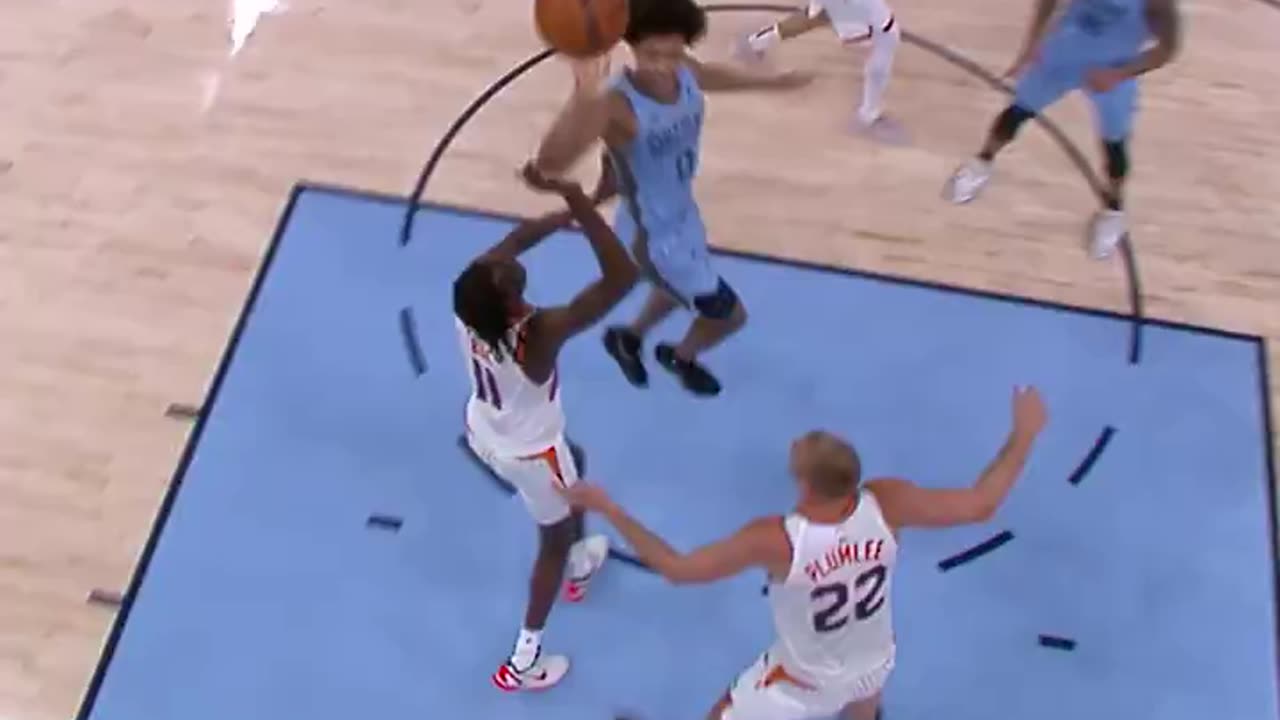 NBA - JA MORANT CLIMBING THE LADDER 😱 The elevation on this alley-oop jam... WOW.
