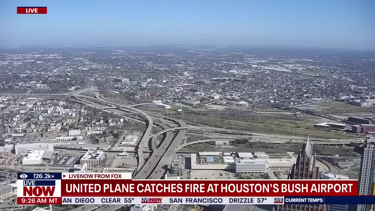 BREAKING: United Airlines Plane Catches Fire on Takeoff! Shocking Footage from Houston Airport!