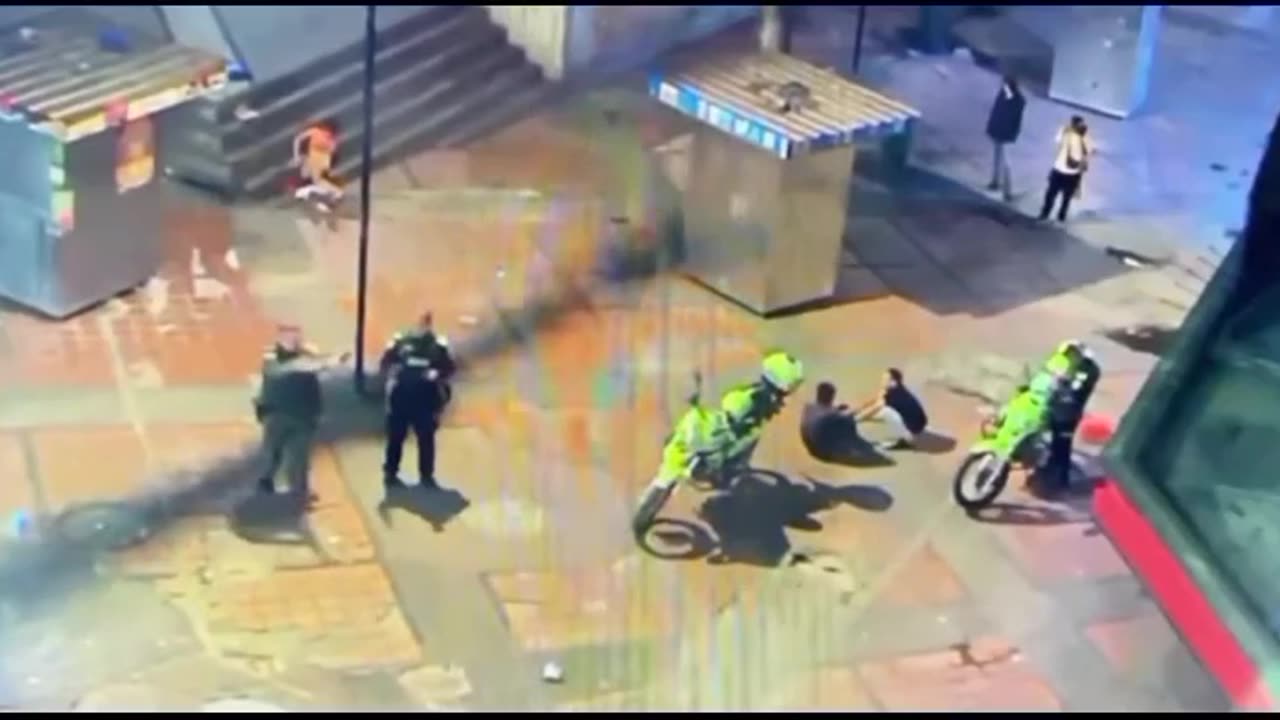 Policías atienden parto de una mujer habitante de calle