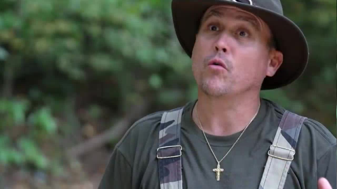 Moonshiners - Season 14 Episode 9 - Smokin' Barrels