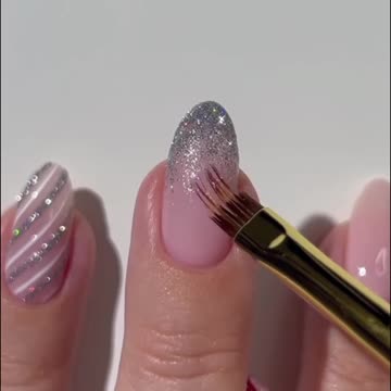 Twinkling silver nail art