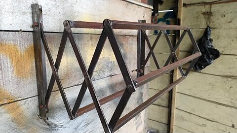 Moms and Dads Will Love This Welder’s Idea: A Space-Saving Solution for Narrow Spaces