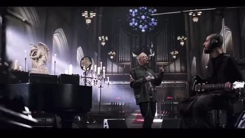 Linkin Park - Numb (Official Music Video)