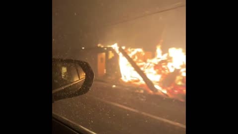 🚨Malibu beachfront homes along Pacific Coast Highway have been completely destroyed.