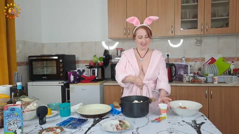 Sweet_casserole._Cooking_show._Nudist_kitchen._Mila_naturist(720p)