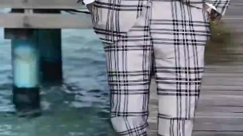 Men’s Plus Size Plaid Suit! This 2-piece set features a sleek