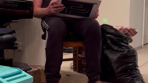 Dad Gets a Surprise Macbook Upgrade After 10 Years