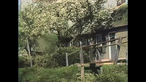 Giethoorn 1933: A Colorized View from the Punter