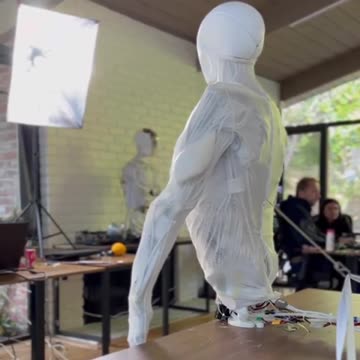 Clone robotics releases new footage of its torso module. Westworld is coming.