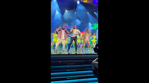 Will Smith bailando salsa con Thalía