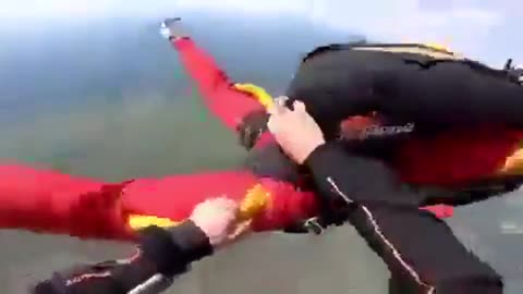 Skydiving instructor saves womans life when her parachute wouldnt open