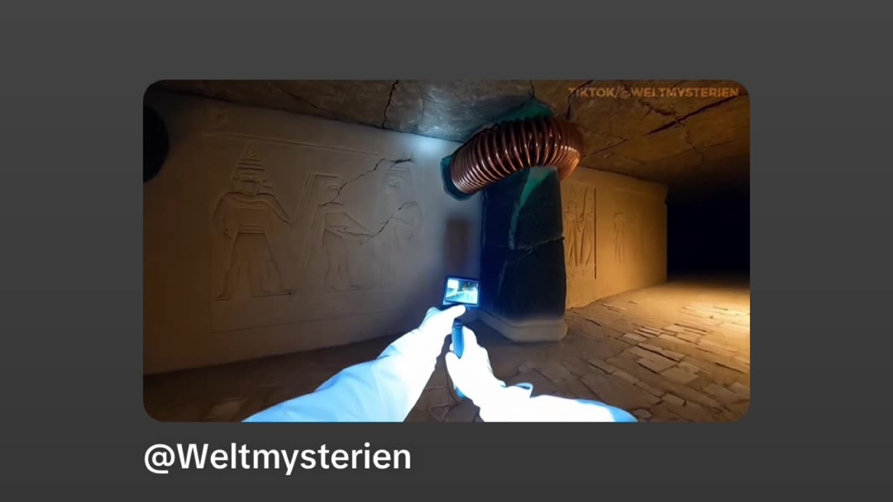 Pyramid of Khafre - underground 🤔