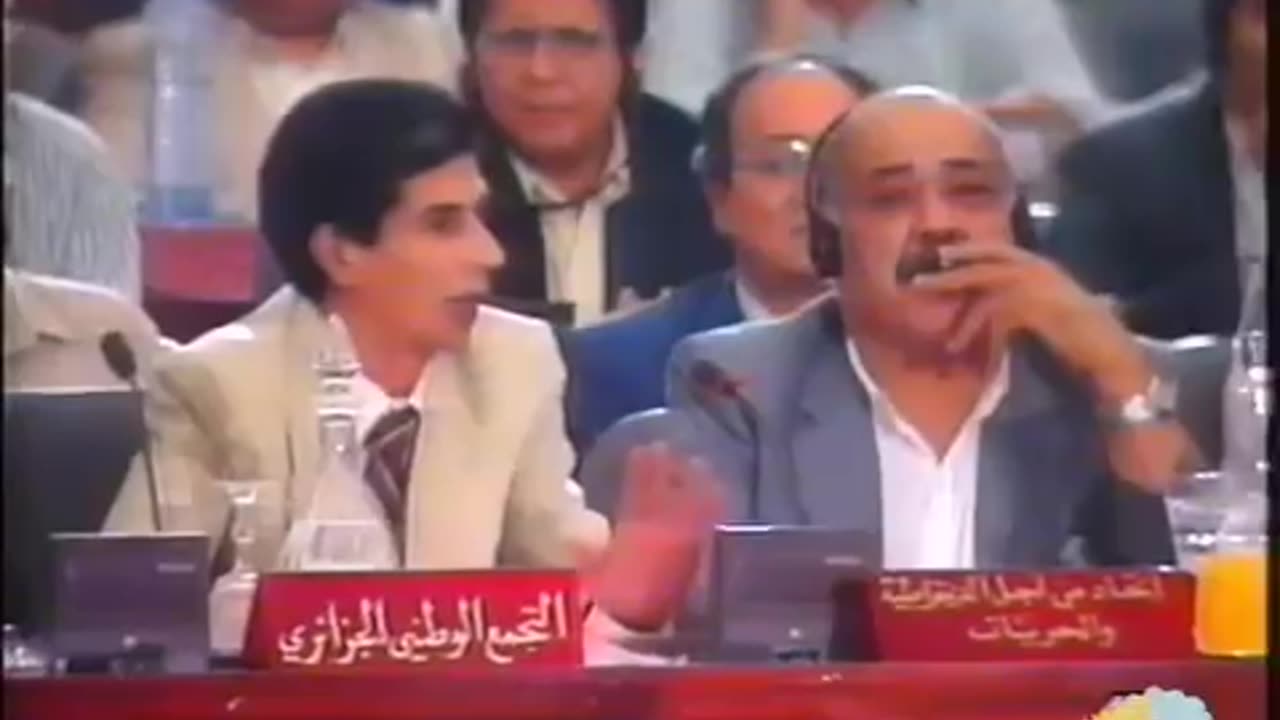 من الارشيف يوم قرروا الخروج من تحت مضلة الاحادية الحزبية- الحزب الواحد