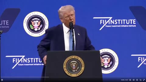 🚨Tổng thống Trump làm cho CẢ PHÒNG bật cười: