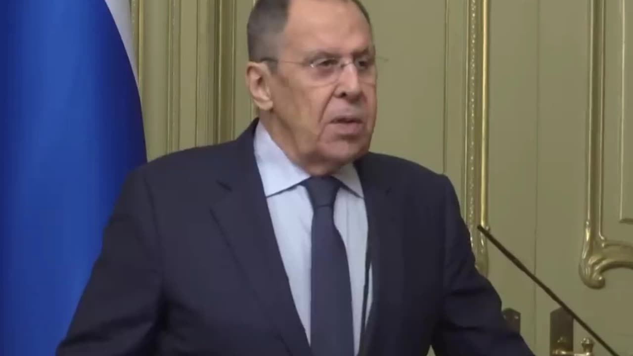 Rússia Diz 'Retórica Nuclear' de Macron Uma 'Ameaça'