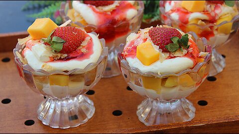 Creamy Puff Pastry with Mangoes & Strawberries