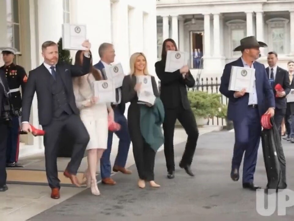 Dan Bongino, Elon Musk, Kash Patel, Mike Cernovich, Woody Harrelson - Trutherism for Dummies