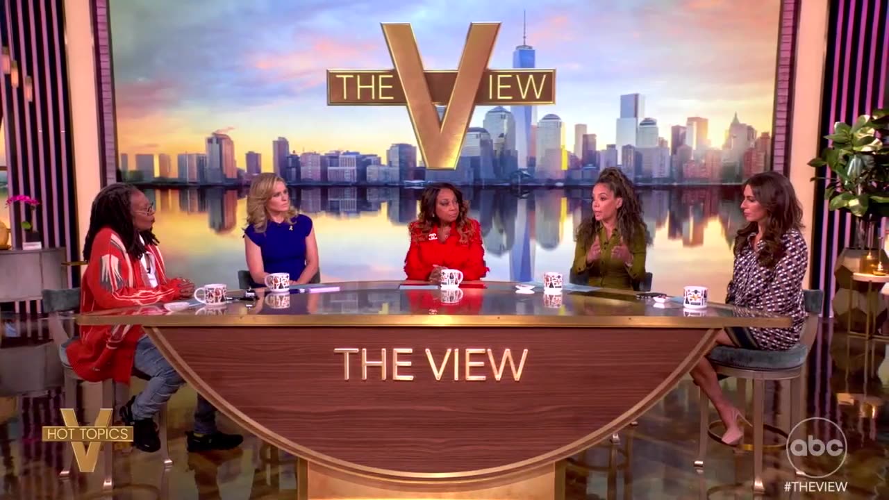 Ex-Trump strategist thought his Gaza resort story was 'fake news'