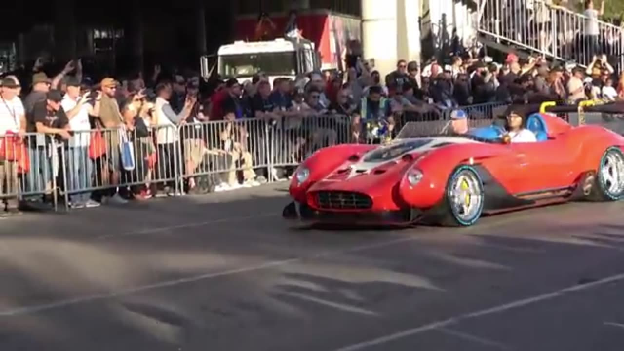 The Most Jaw-Dropping Custom Cars Ever Seen – Watch Them Unveil at the Convention Center!