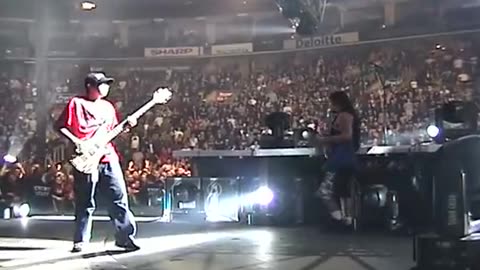 Metallica invites small kids to jam on stage!