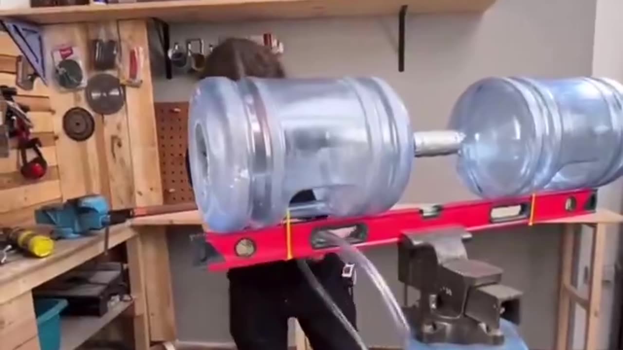 Guy builds a plasma gun