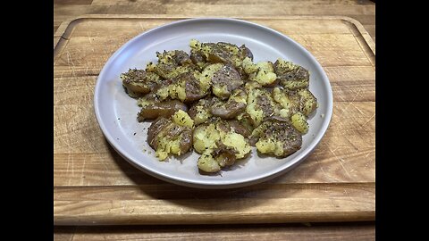 (Vegetarian) Crispy Smashed Red Potatoes