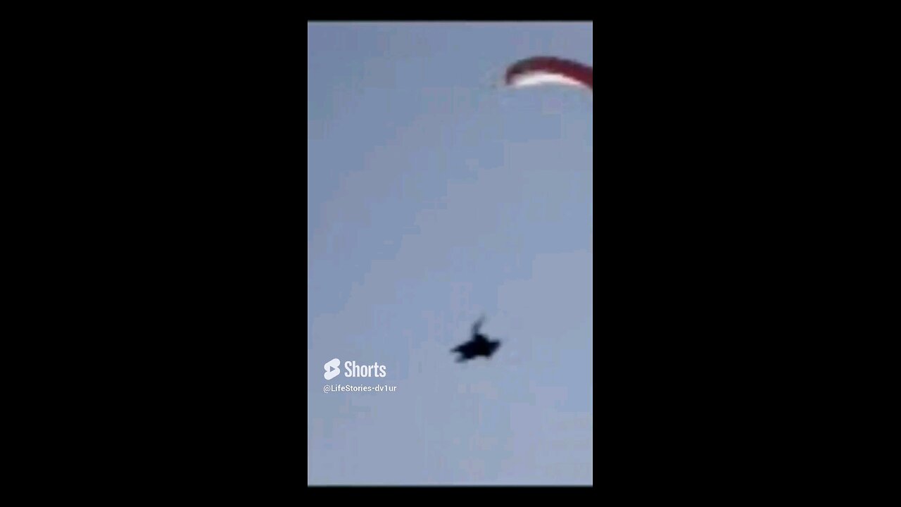 29 Seconds of Skydiving Intensity: Suicide Drop Landing