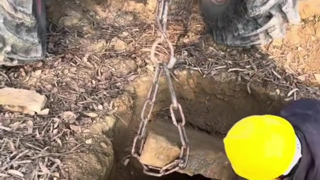 finds from inside the grave 1 Series