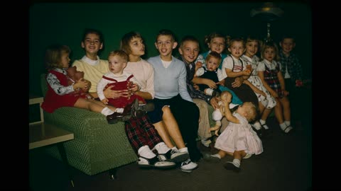 40 Nostalgic Photos Showing Middle Class Life in the U.S. During the 1950s