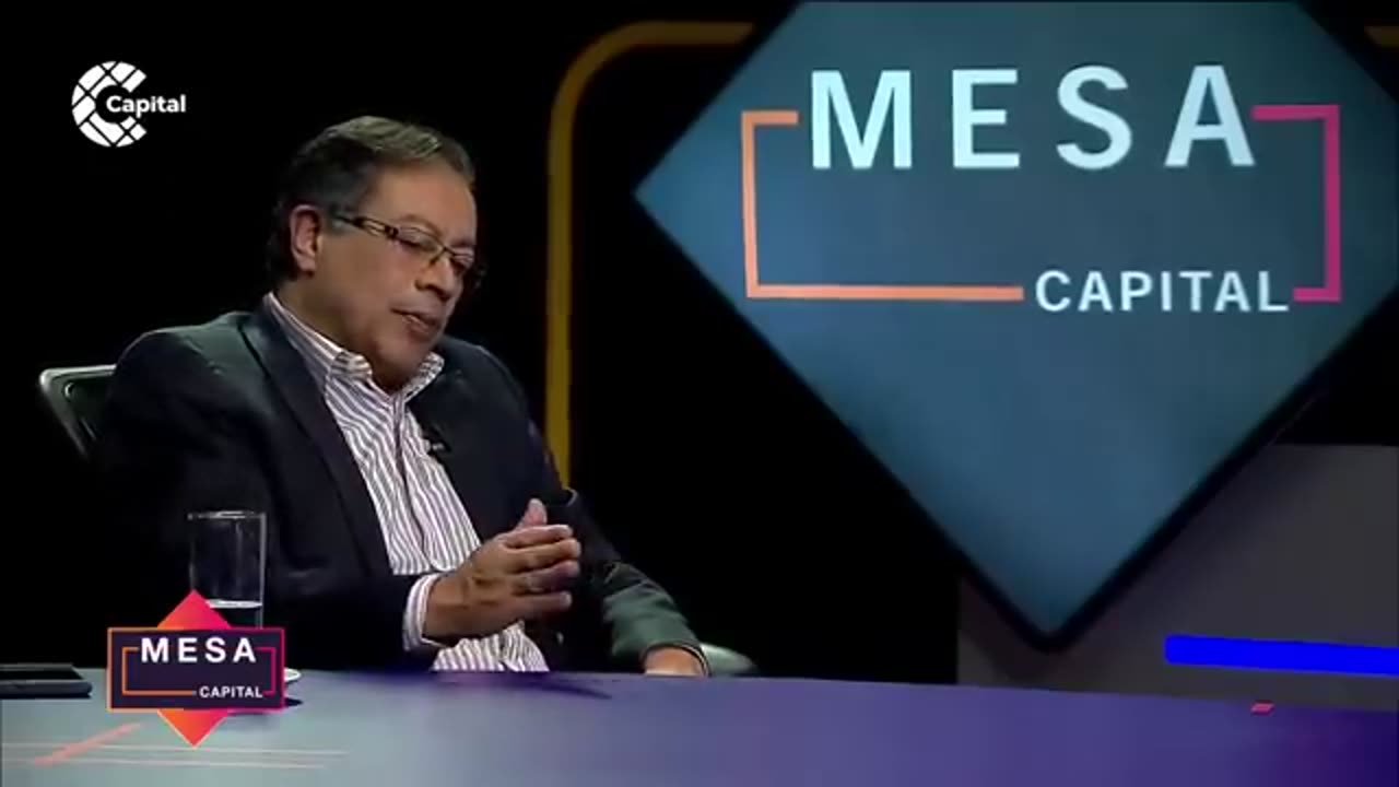 Carolina Sanín entrevista a Gustavo Petro