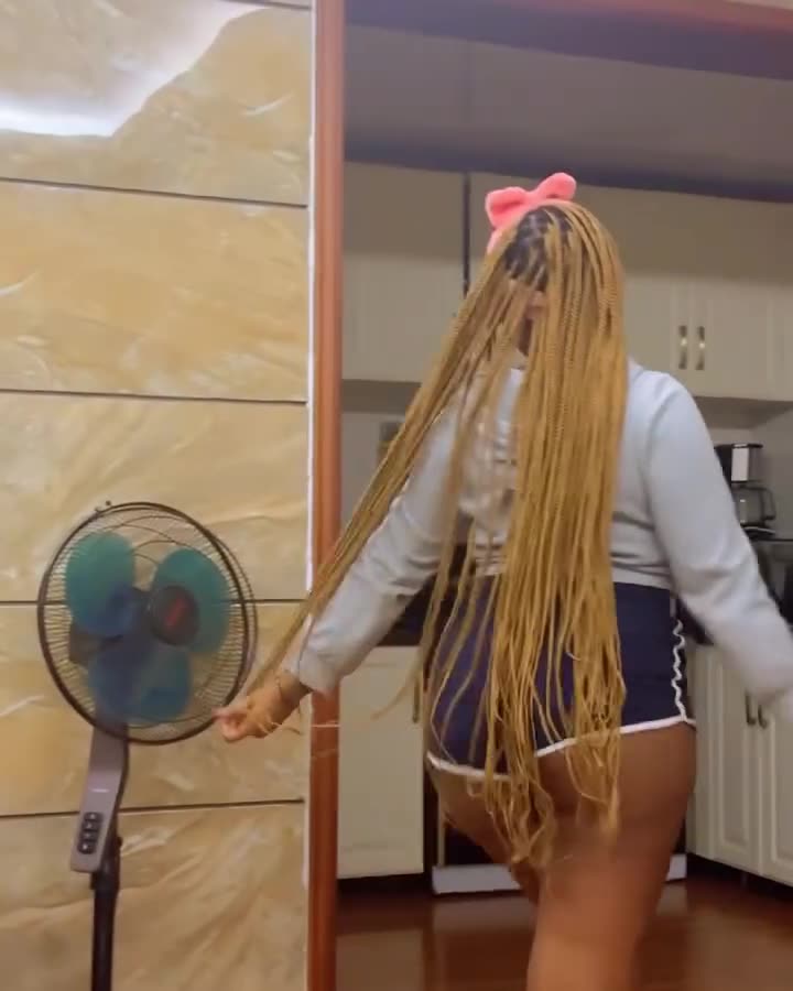 Matter how she is that Azz damn..