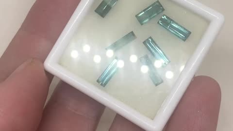 Lot of Fragile icy / lagoon zoned pairs