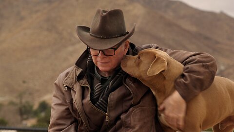 Watch dog abandoned in the desert thanking his rescuer for saving him.