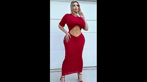 Kelly Luciano ~ Most Beautiful Curvaceous Glamorous Model ~ Bio #shorts