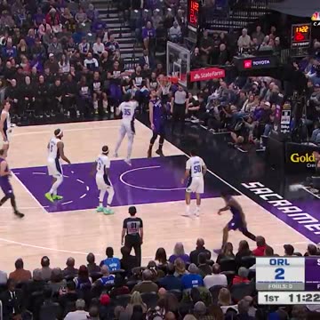 NBA - Zach LaVine getting acquainted with Sabonis QUICKLY 💥